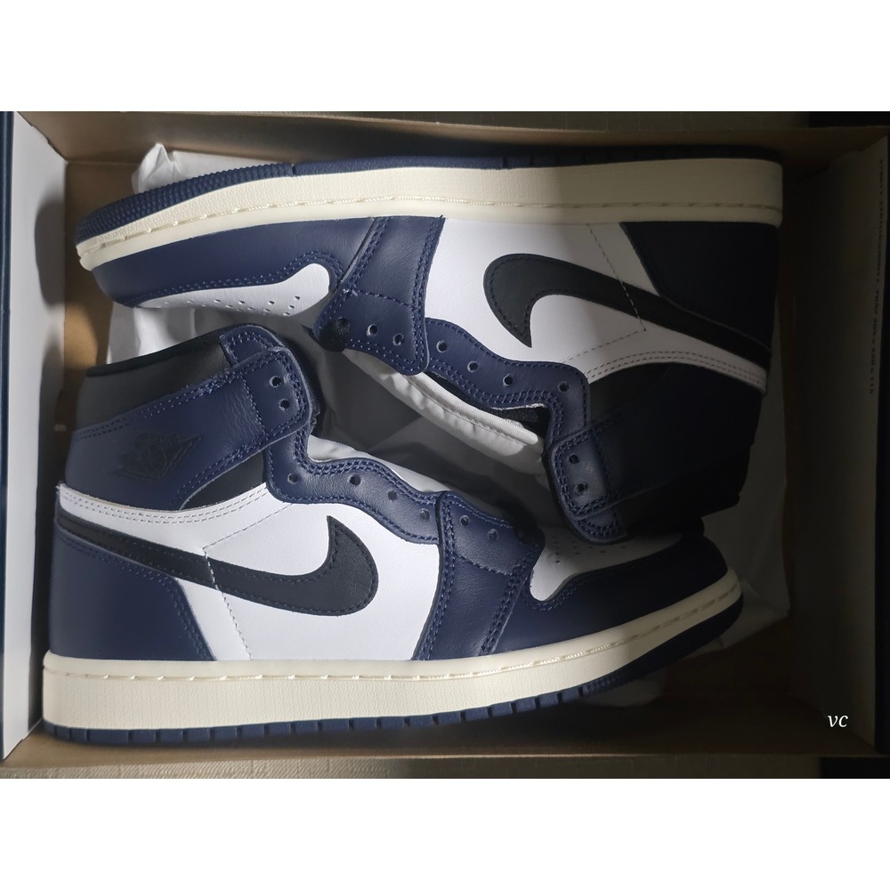 Air Jordan 1 Retro High OG 'Midnight Navy' (DZ5485-401) – Men's 6.5 / Women's 8 - Picture 3 of 8